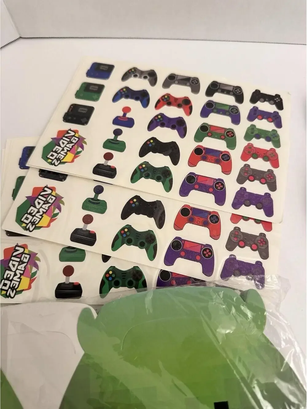 56pc Video Game Birthday Party Favors Bracelets Tattoo Cards Treat Holders